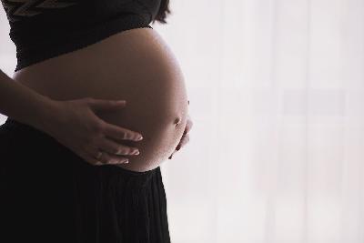Skuteczne sposoby na rozstępy w ciąży